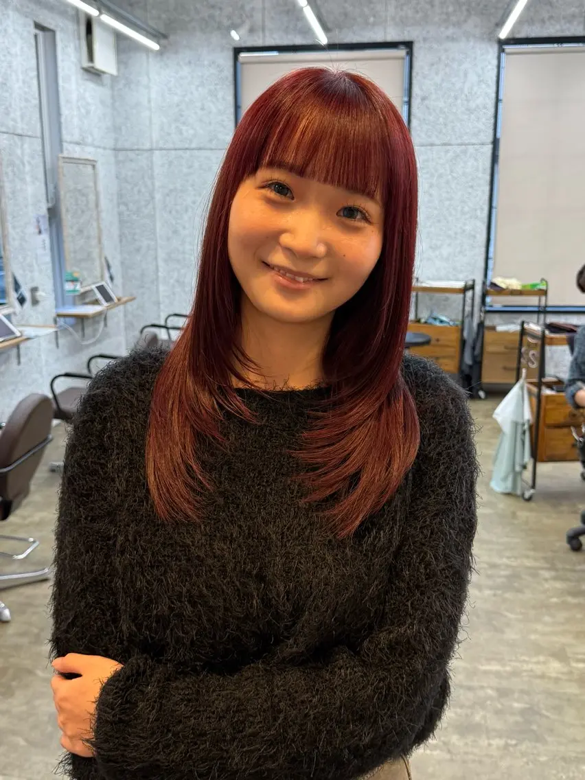 セミロング カラー ブリーチ ボルドーカラー ブリーチなしカラー カノエ松江学園店 /佐々木サリナのヘアスタイル