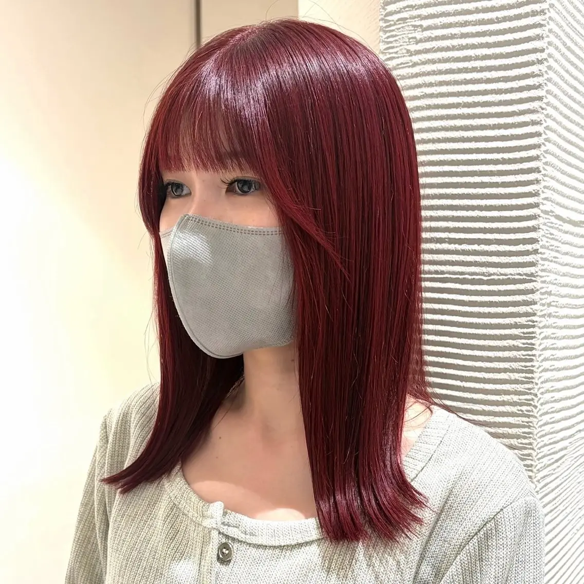ミディアム カラー ブリーチ ボルドーカラー カシス ブリーチなしカラー ピンクカラー カット ヘアカラー トリートメント 暖色カラー/パラッと Bob/モエのヘアスタイル