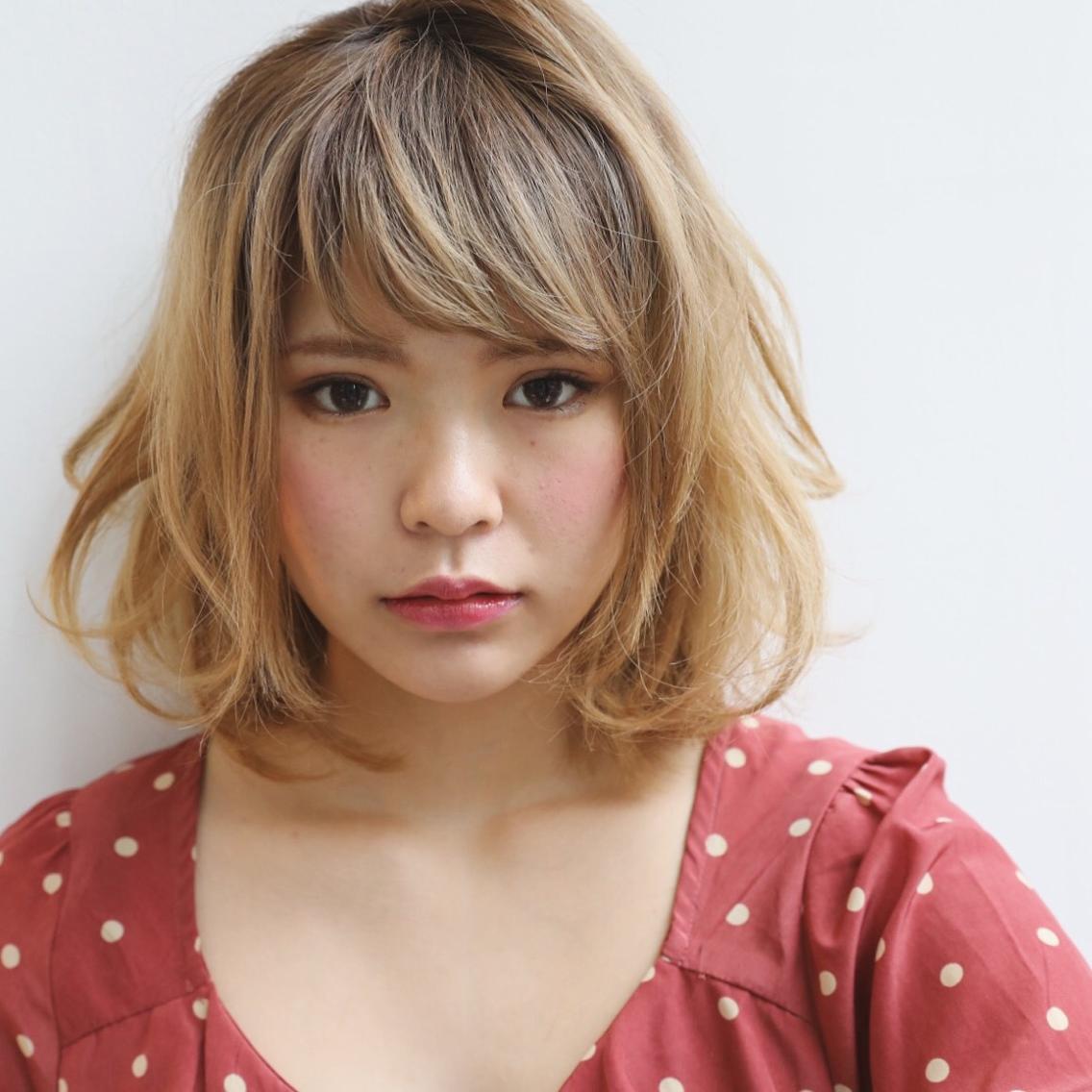 カラー ミディアム ベージュカラー ブリーチ ブロンド グラデーションカラー ハイトーンカラー ヘアカラー ❇️安達 優心❇️ レイヤー/艶髪特化のヘアスタイル