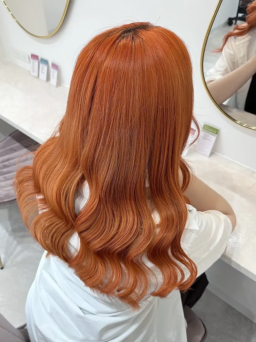 ロング カラー ブリーチ ケアブリーチ ハイトーンカラー ロング 🐈‍⬛momo🐾 ブリーチ・Wカラーのヘアスタイル