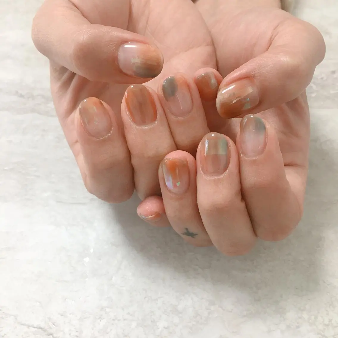 ネイル 氷ネイル・うるうるネイル ニュアンスネイル ハンドネイル nailsalon Asryのネイルデザイン
