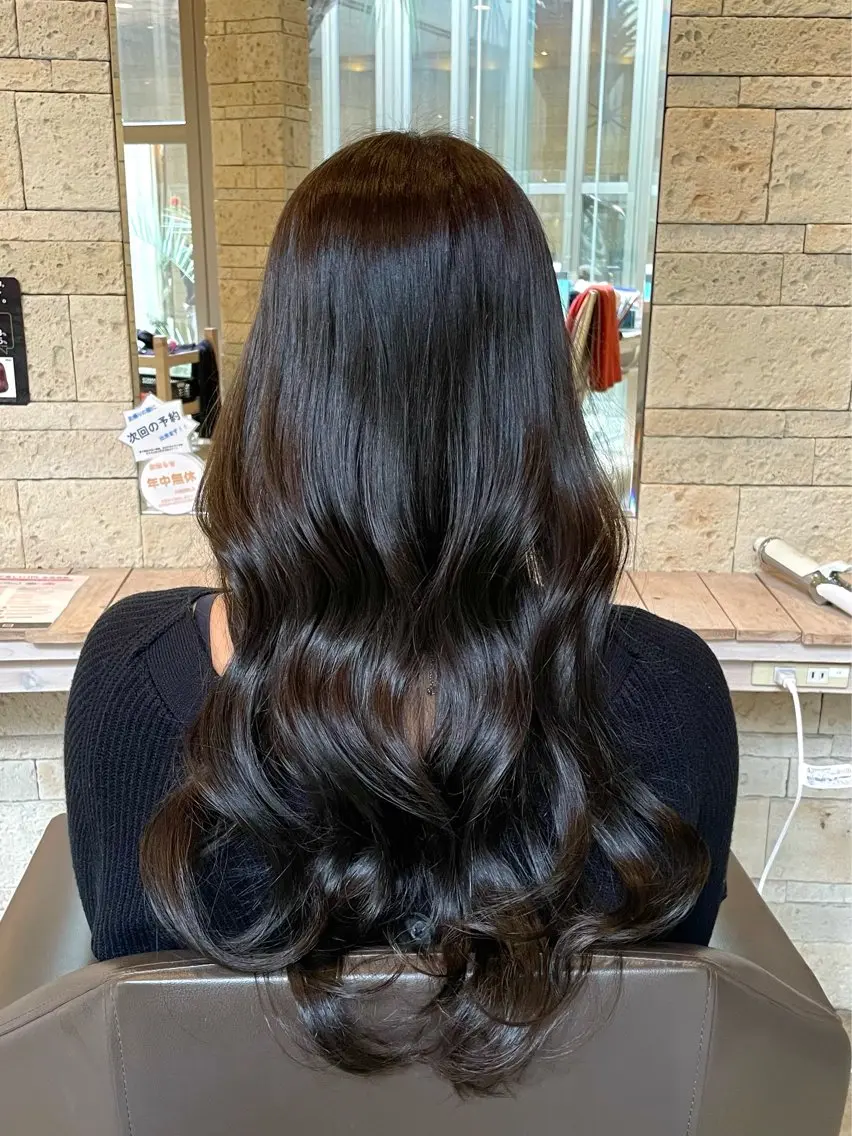 セミロング アッシュ アッシュブラウン カット ヘアカラー 木村 一葵のヘアスタイル