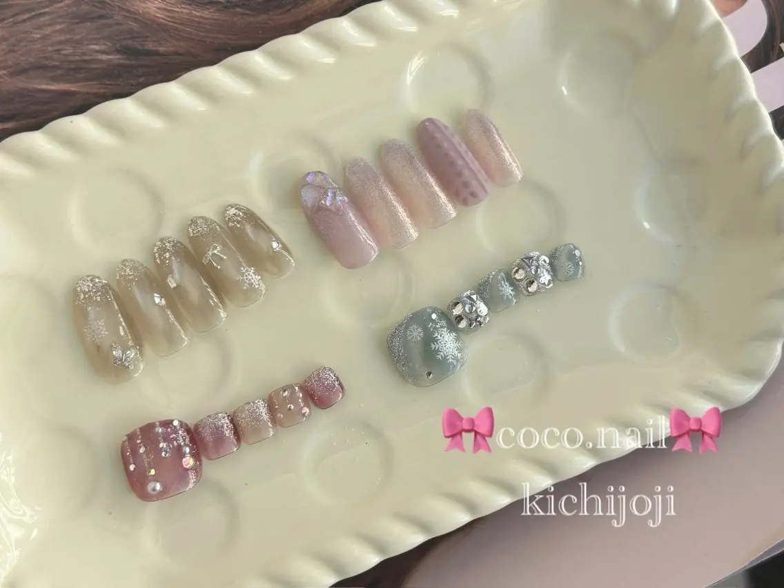 ネイル ハンドネイル フットネイル lili.nail y2k/長さ出しのネイルデザイン