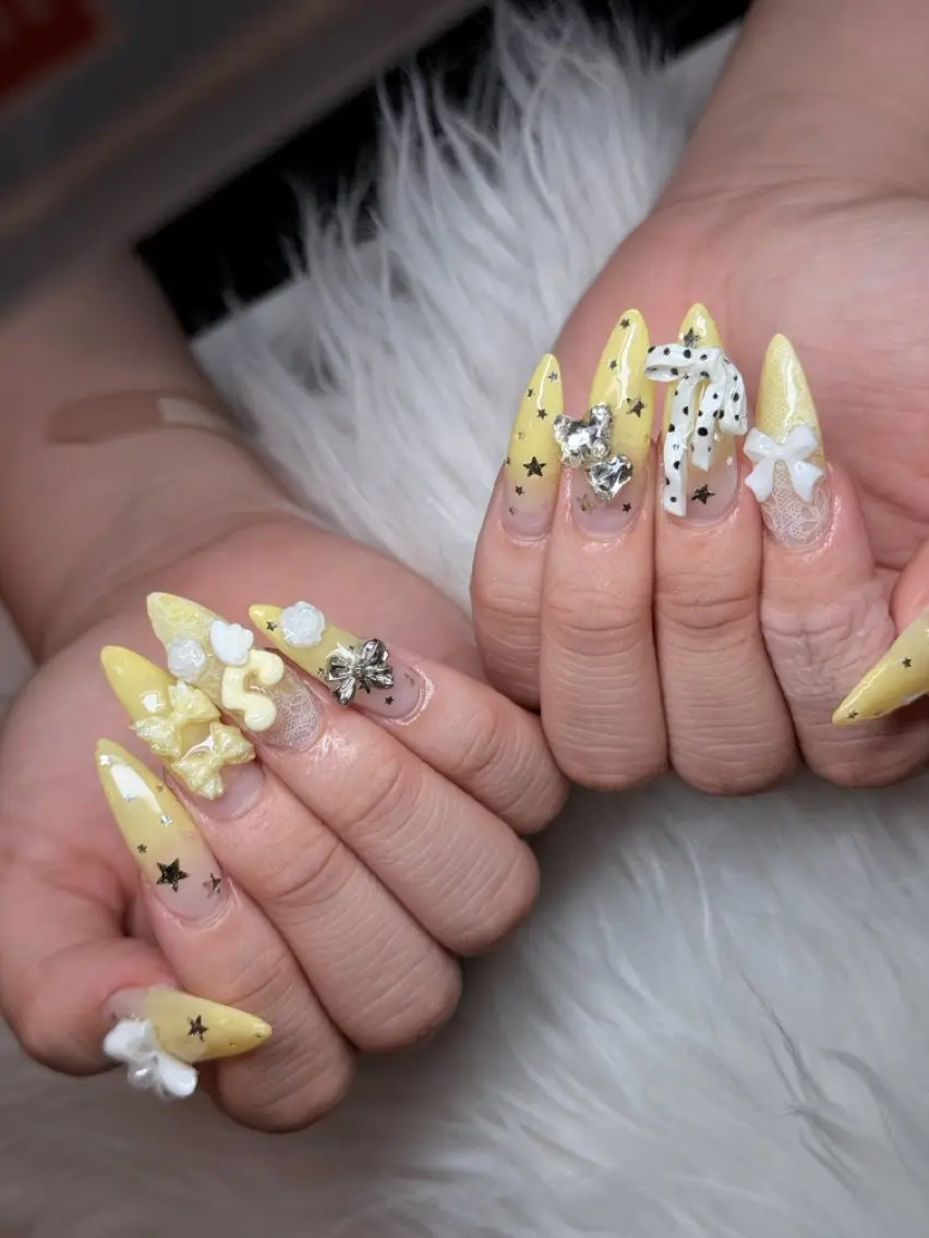 ネイル ドット フラワーネイル ガーリー 韓国ネイル レース Sora NAILのネイルデザイン