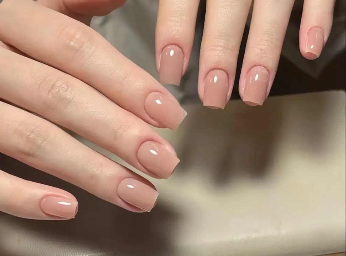 マツエク・マツパ ハンドネイル エリ🫧 nail池袋東口のネイルデザイン