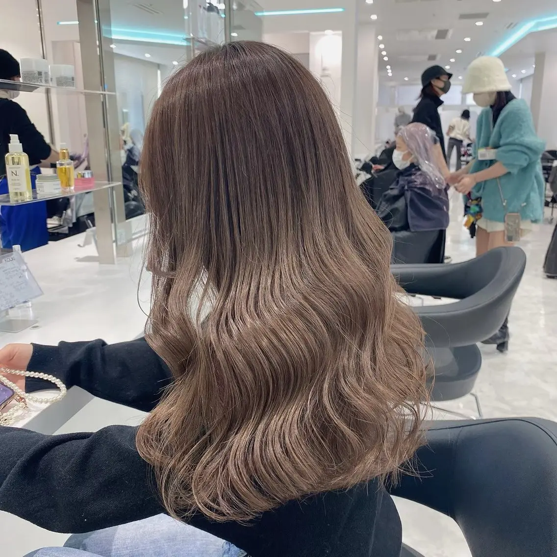 セミロング カラー ヘアアレンジ ブリーチ ハイトーンカラー ヘアカラー 🫧モテる💗ダメー ジレスハイトーン🫧のヘアスタイル