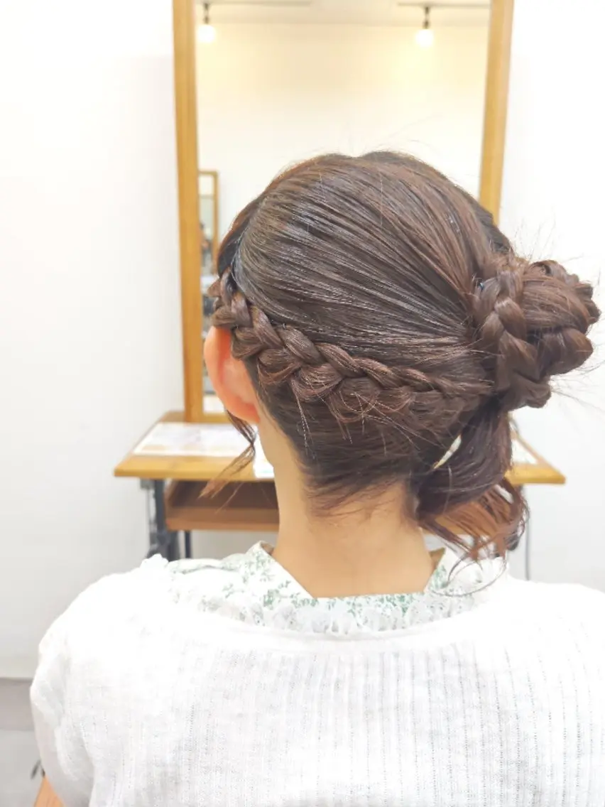セミロング ヘアアレンジ お団子ヘア ヘアセット 澤田 あきのヘアスタイル