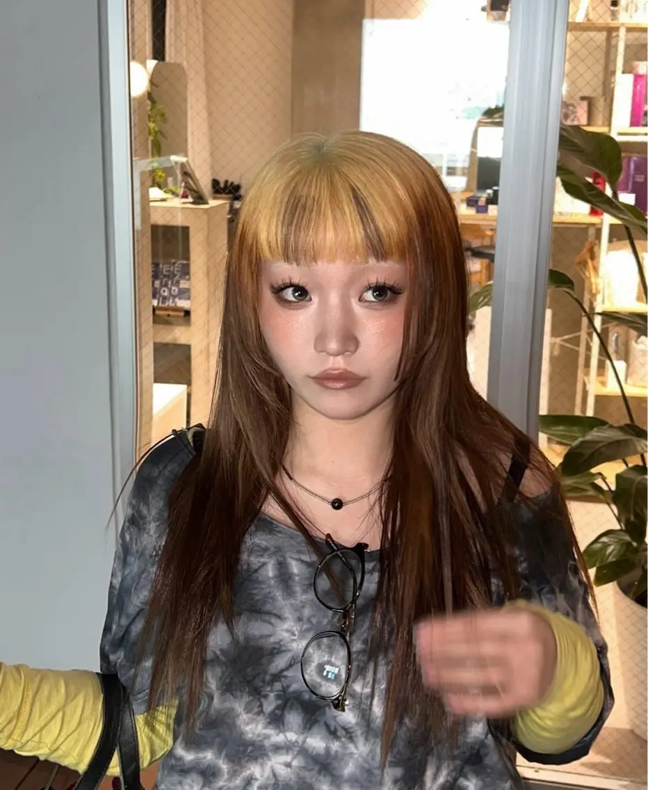 ロング カラー ヘアカラー ハイトーン KAISEIのヘアスタイル