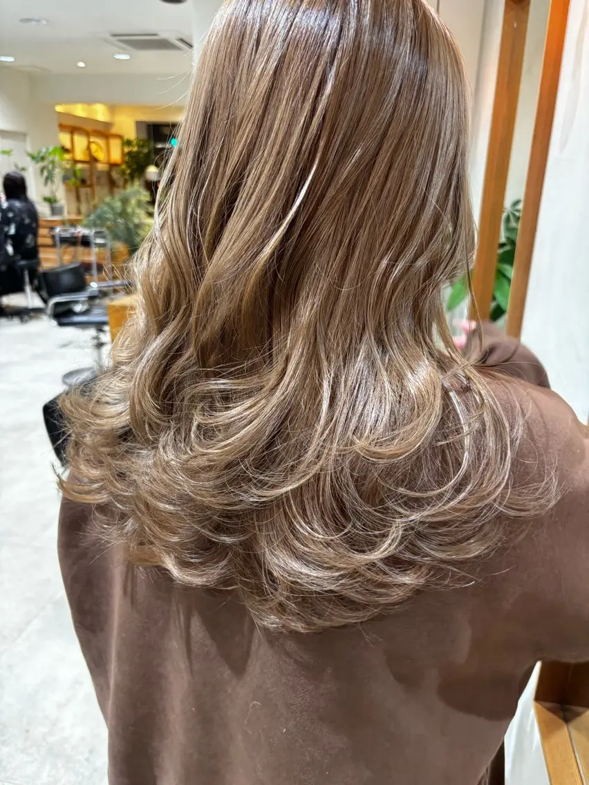 ミディアム カラー カット ヘアカラー トリートメント Lino by hoNuaのヘアスタイル