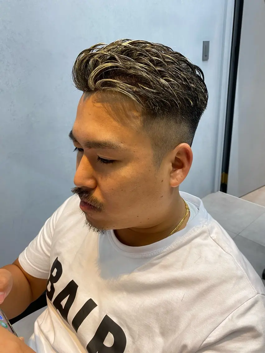ショート カラー メンズ カット ヘアカラー ✨デザインカラー✨ ✂️kouki✂️のヘアスタイル