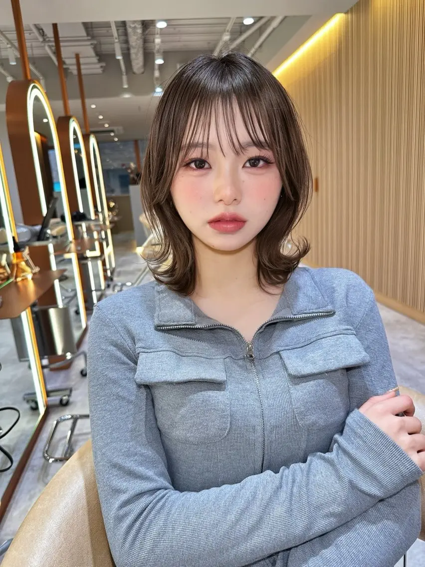ミディアム ゆうり/ 透明感カラーのヘアスタイル