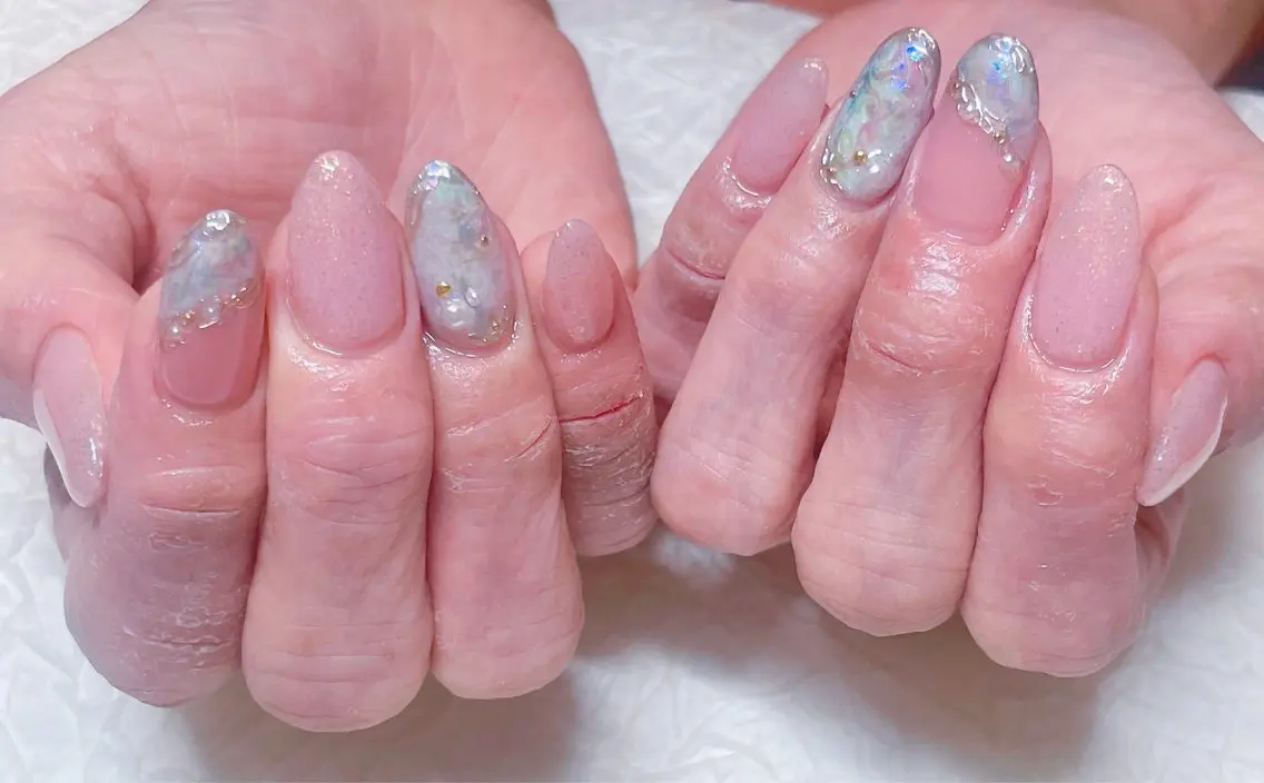 ネイル ハンドネイル ハンドケア 💫ゆか_ Nailartistのネイルデザイン