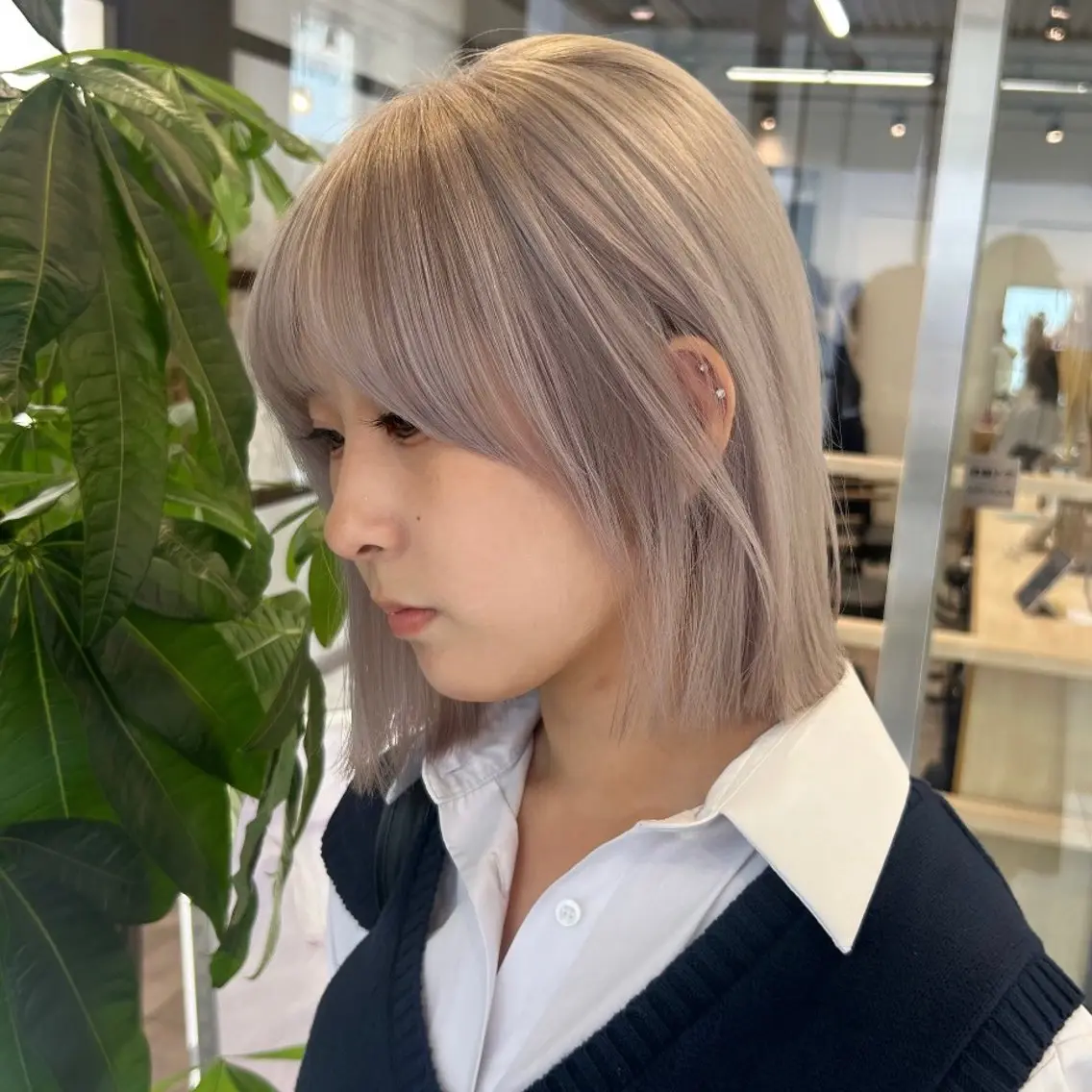ミディアム カラー ブリーチ カット ヘアカラー デザインカラー 🥨HAZUKiのヘアスタイル