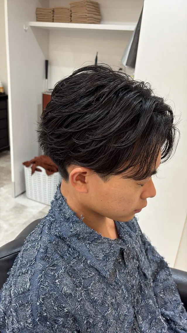 ショート パーマ メンズ フェザーパーマ マッシュ メンズパーマ 刈り上げ メンズ美容師/ フェザー/池戸晴也のヘアスタイル