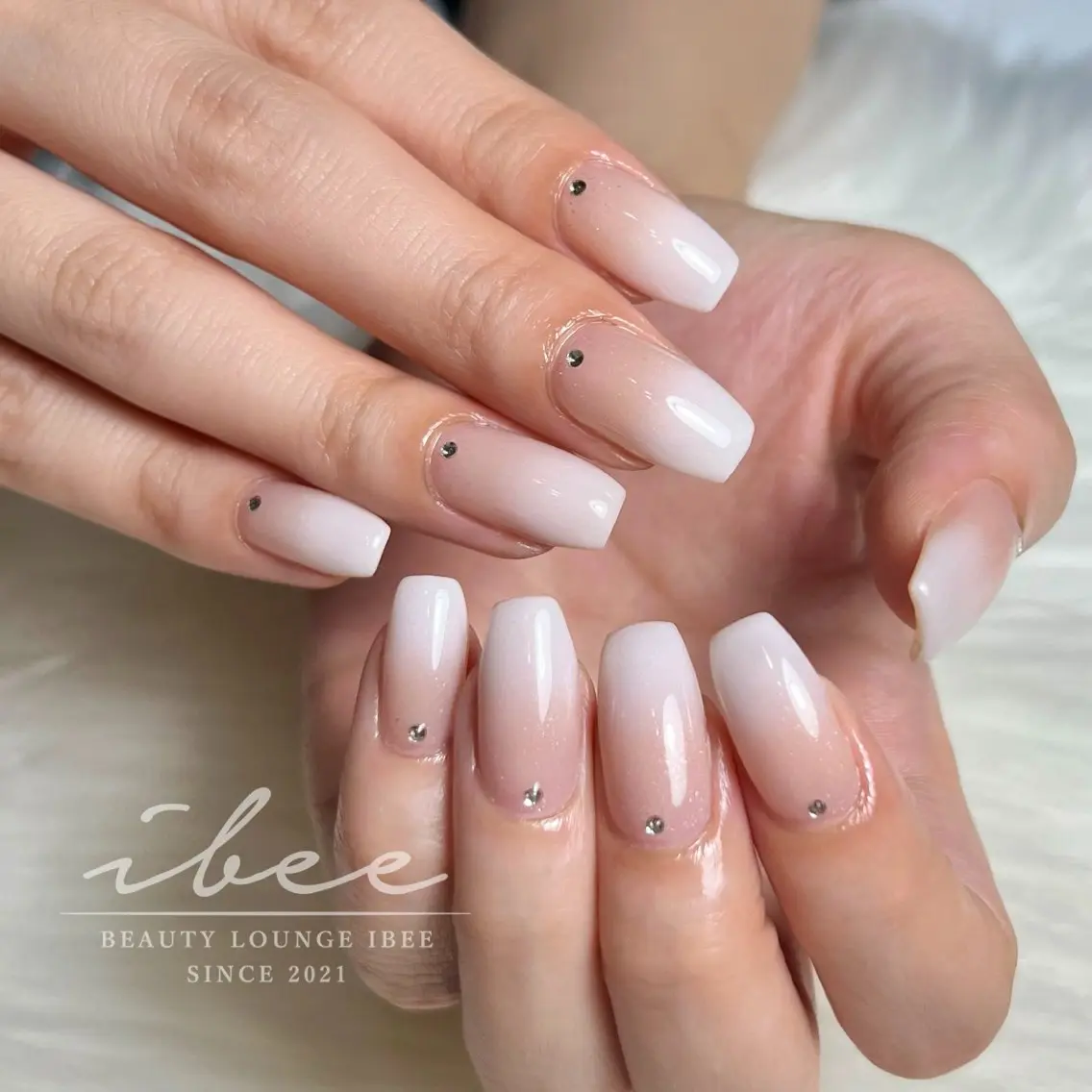 ネイル ハンドネイル ibee nail 🤍yumiのネイルデザイン