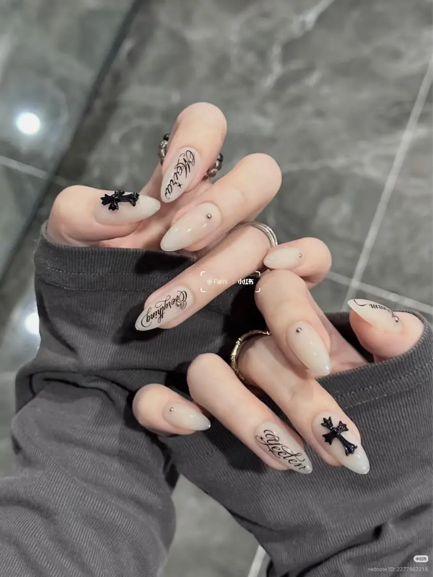ネイル 韓国ネイル マグネットネイル 持ち込み ハンドネイル Dyo Nail_Royalのネイルデザイン
