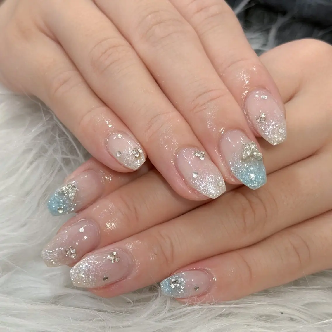 ネイル ハンドネイル フットネイル LAVISH nanamiのネイルデザイン