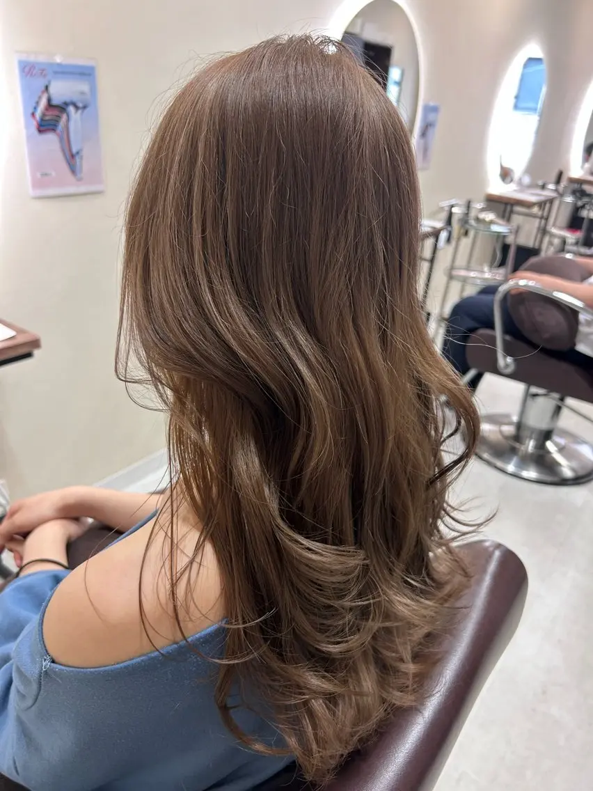 ロング ヘアカラー 🦋髪質改善🦋 眞井琴美のヘアスタイル