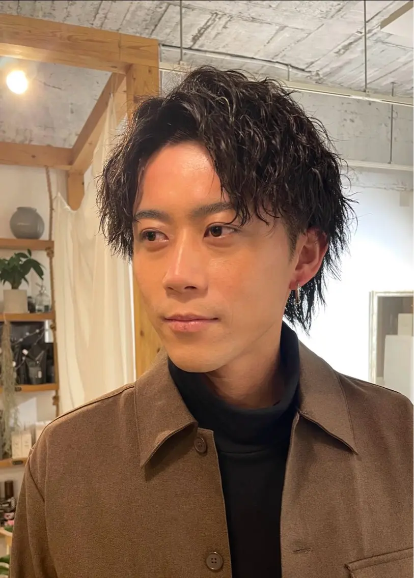 ロング パーマ メンズ メンズパーマ メンズウルフカット マレットヘア ウルフカット 渋谷 メンズヘア⭐️ タニグチヨシユキのヘアスタイル