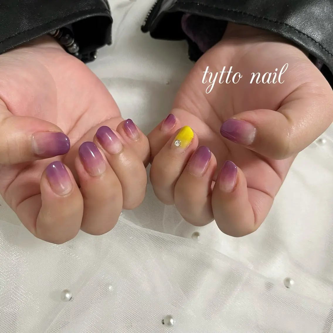 ネイル グラデーション オフィスネイル パープル 冬ネイル 黄色 ハンドネイル tytto nail ❤︎‪‪eri‪‪のネイルデザイン