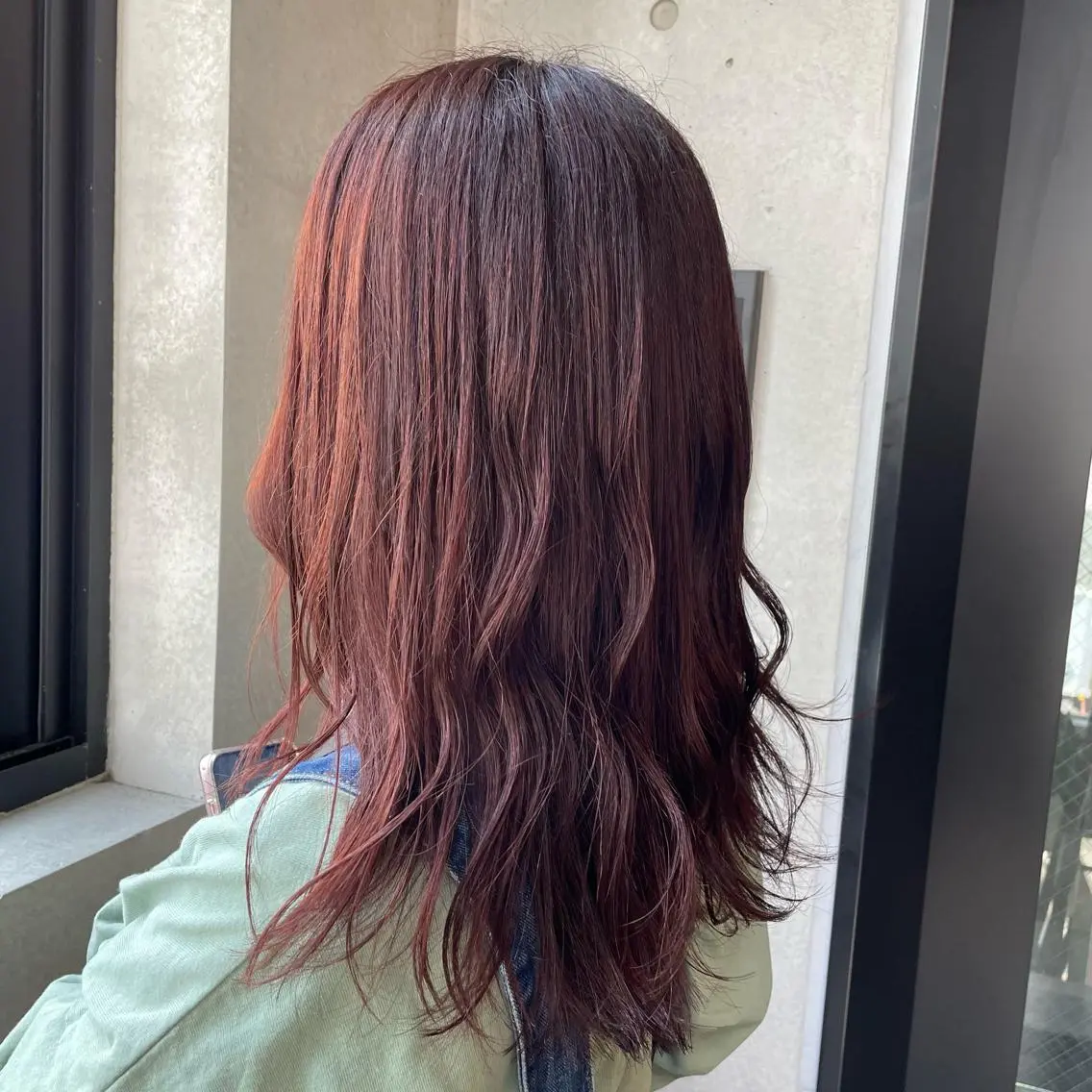 ロング 外間 智恵のヘアスタイル