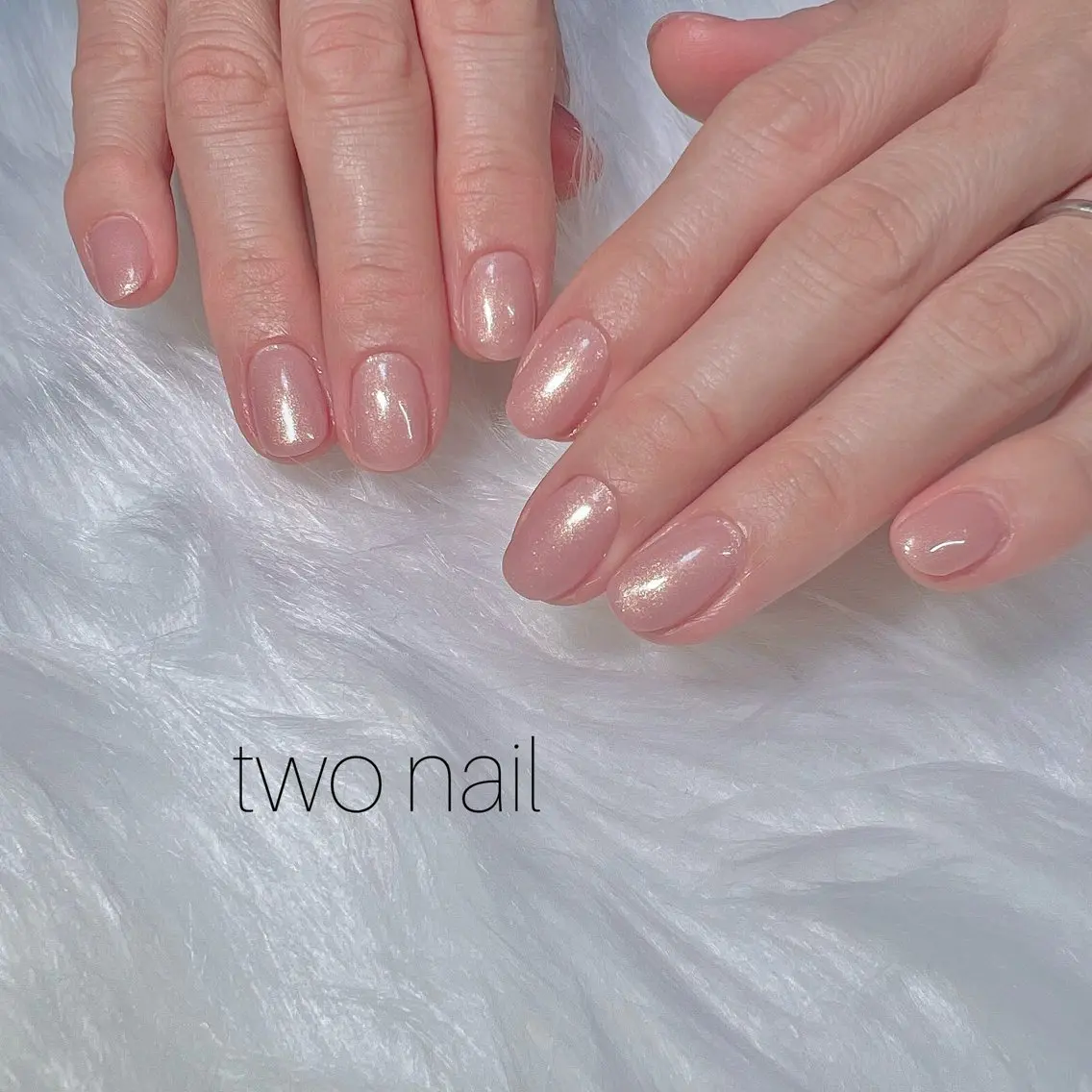 ネイル キラキラネイル オフィスネイル ネイルチップ ホワイト ハンドネイル two nailのネイルデザイン