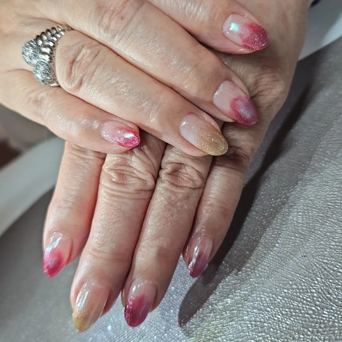 ネイル オーロラネイル マグネットネイル salon de  Princessのネイルデザイン