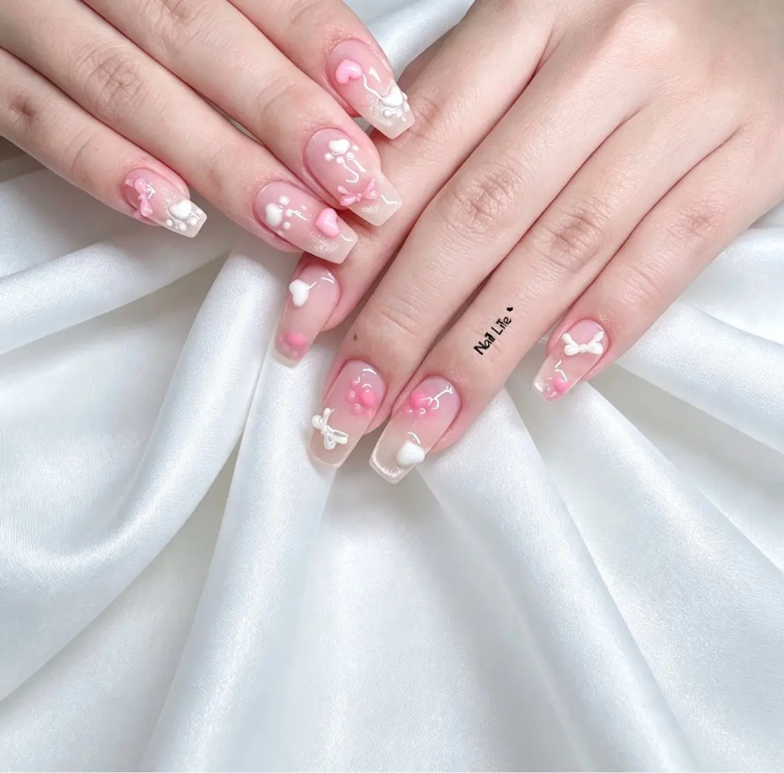 ネイル アートネイル ハンドネイル Nail Lifeのネイルデザイン