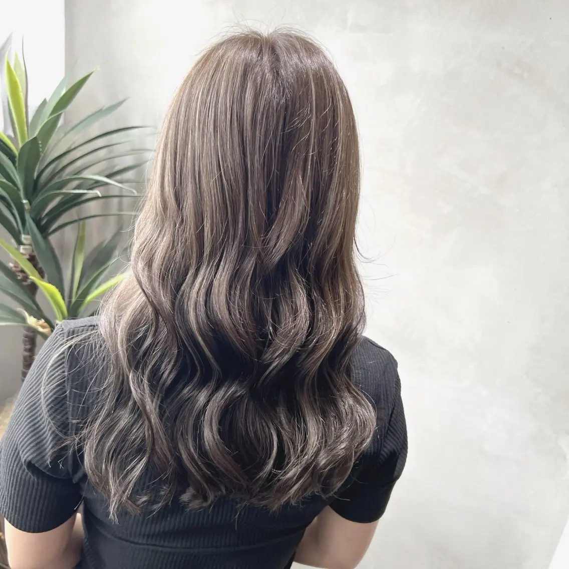 ロング カラー ブリーチ ダブルカラー グレージュ ブリーチなしカラー ヘアカラー トリートメント ブリーチなしWカラー メンズカット✨ワタベのヘアスタイル