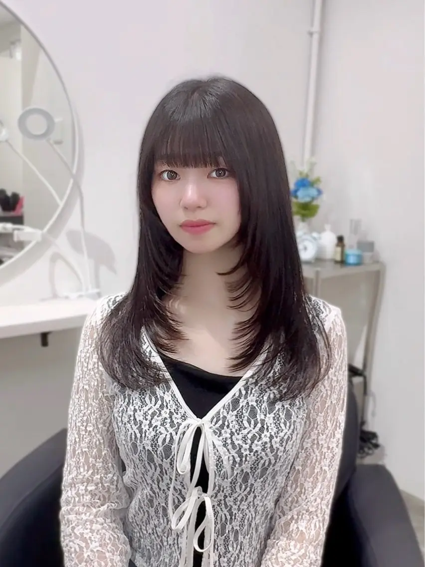 セミロング 髪質改善 レイヤーカット トリートメント カット トリートメント YUZU🎀顔まわり ×レイヤーカットのヘアスタイル
