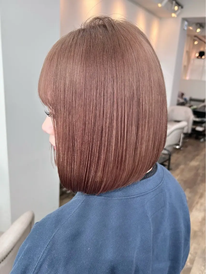 ショート カラー ヘアカラー トリートメント Ayame / ハイトーンカラーのヘアスタイル