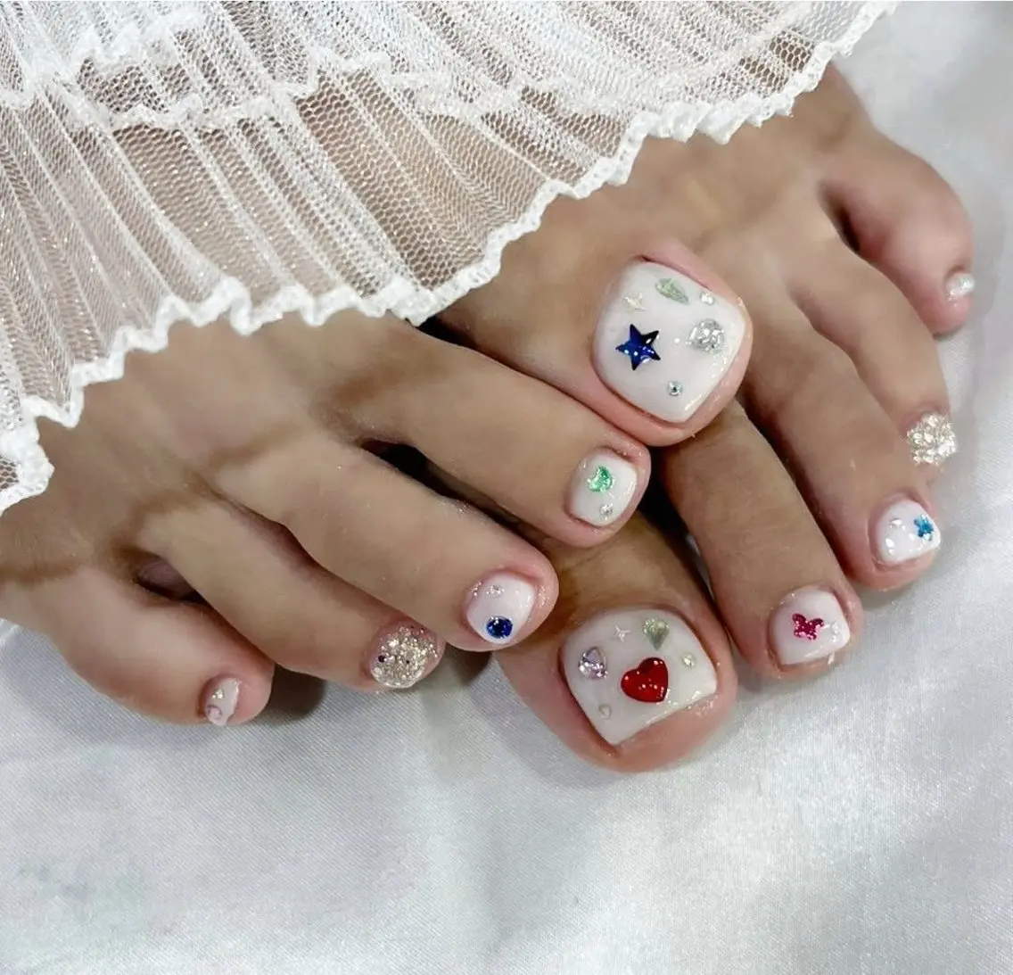 ネイル フレンチネイル ジェルネイル マグネットネイル 持ち込み ニュアンスネイル フットネイル Ribbonnail salonのネイルデザイン