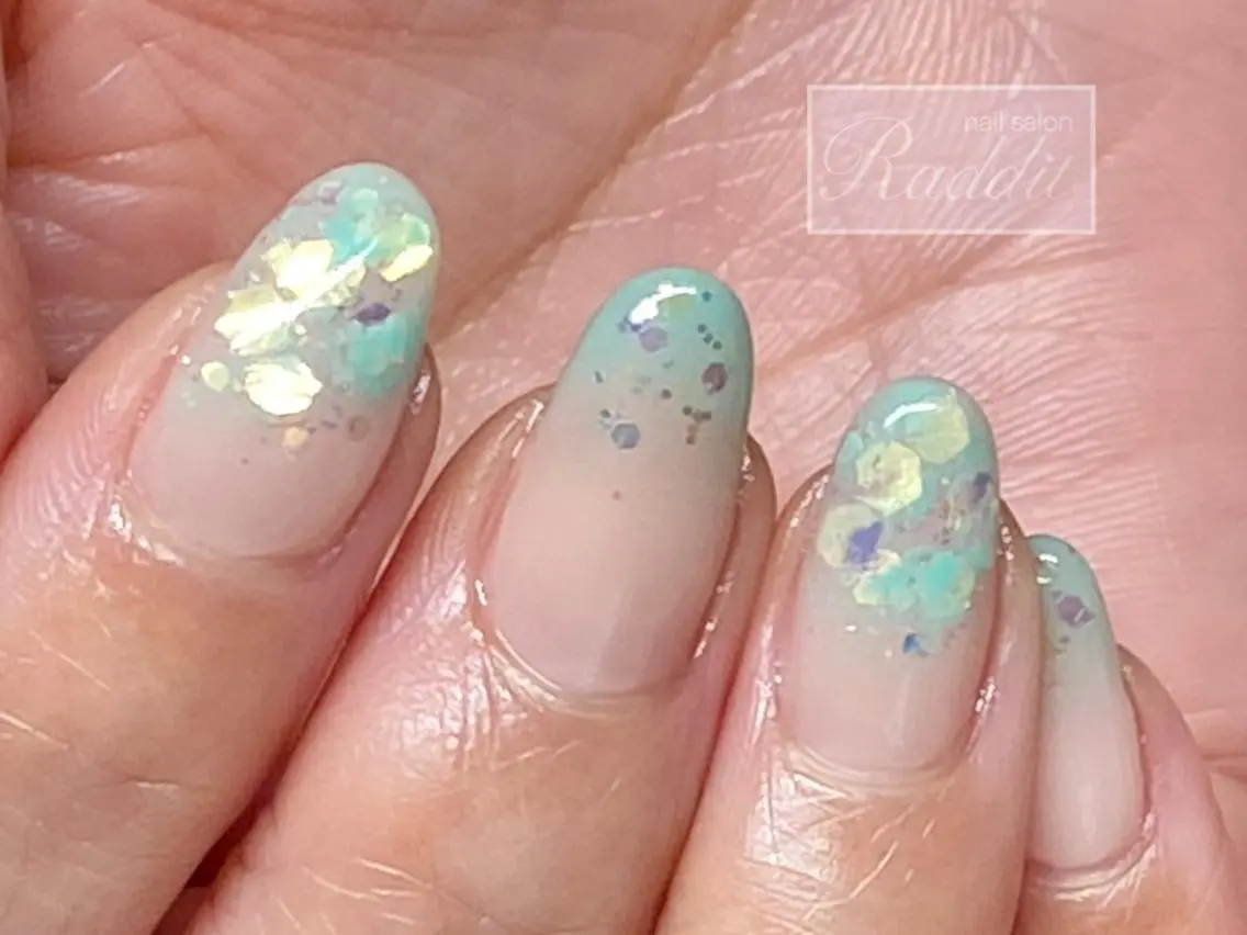 ネイル アートネイル ブルー ジェルネイル グラデーション グリーン nailsalon Radditのネイルデザイン