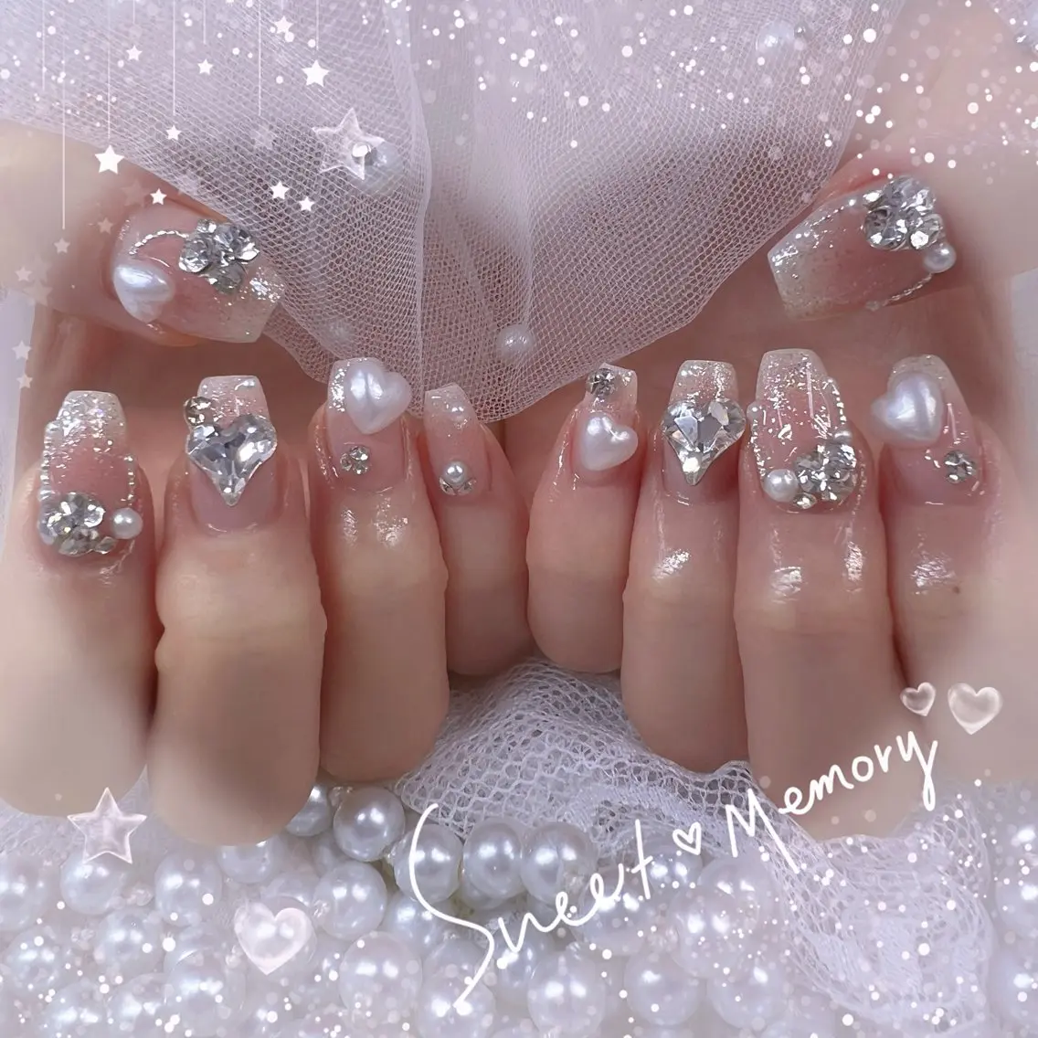 ネイル チークネイル フレンチネイル ガーリー ガラスフレンチ グラデーション ハンドネイル Chill Nailsalonのネイルデザイン
