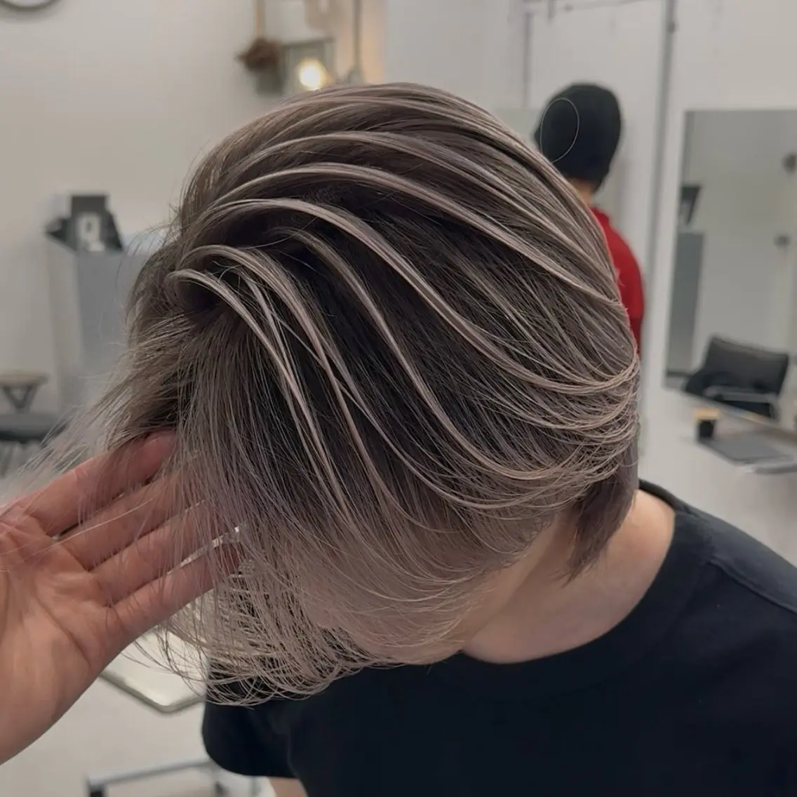 ミディアム カラー パーマ ヘアアレンジ メンズ メンズバレイヤージュ 🌫ハイライトのヘアスタイル