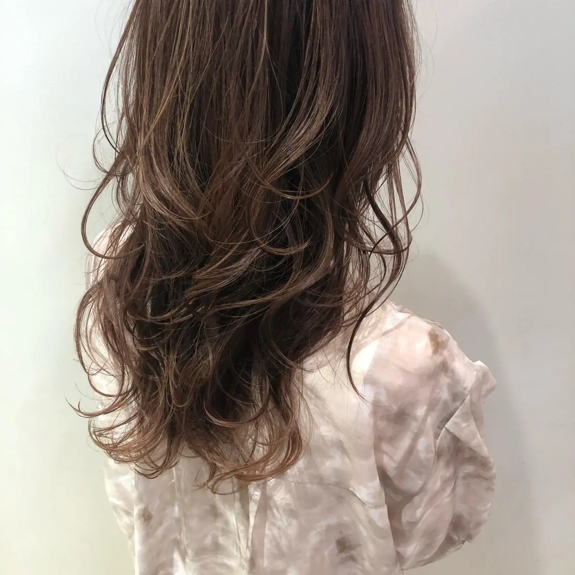 ミディアム カラー パーマ カット パーマ トリートメント 心斎橋 美髪職人　近江のヘアスタイル