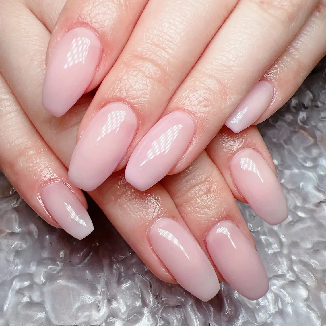 ネイル ブルー ワンカラーネイル ピンク ハンドネイル マグ🧲等なんでも ワンカラー5700円のネイルデザイン