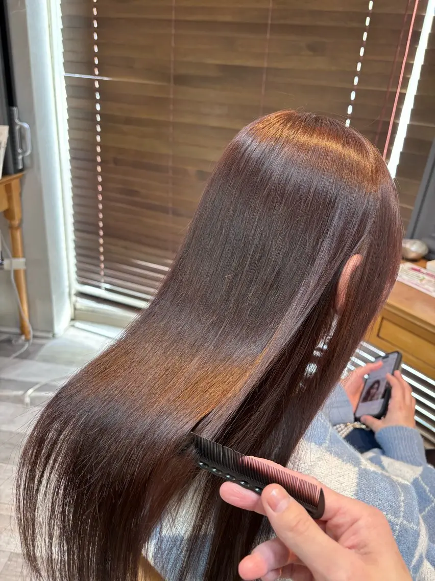 ロング カラー ベージュカラー ブリーチ ブリーチなしカラー ピンクカラー ピンクベージュ 岡本樹一 🍁のヘアスタイル