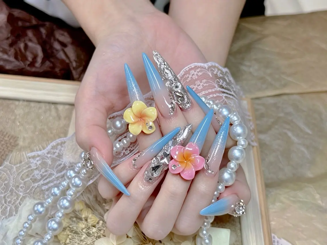 ロング 韓国風ヘア ハンドネイル ミ ナのネイルデザイン