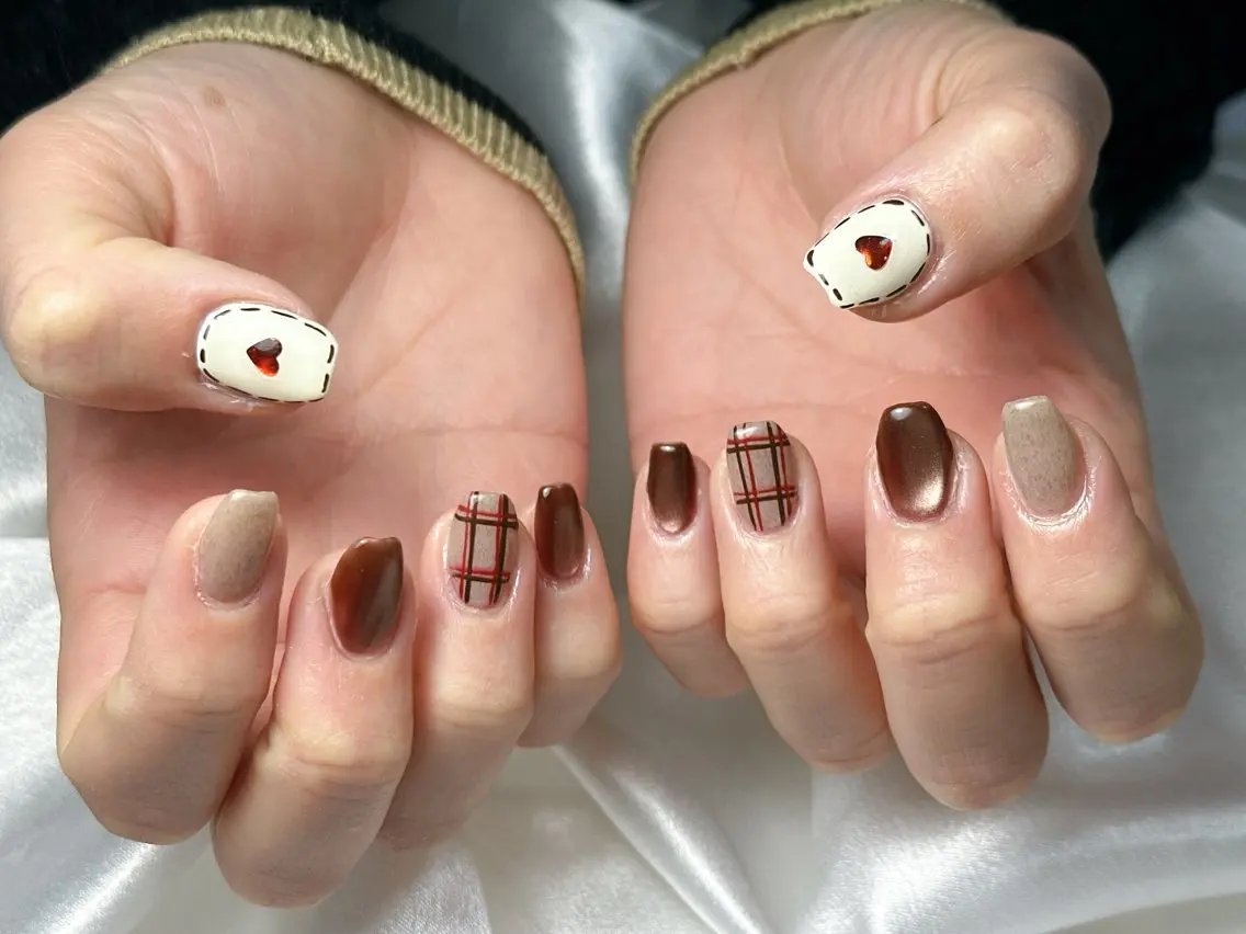 ネイル オーロラネイル フットネイル フレンチネイル ジェルネイル ハート kiki nail たまプラーザのネイルデザイン