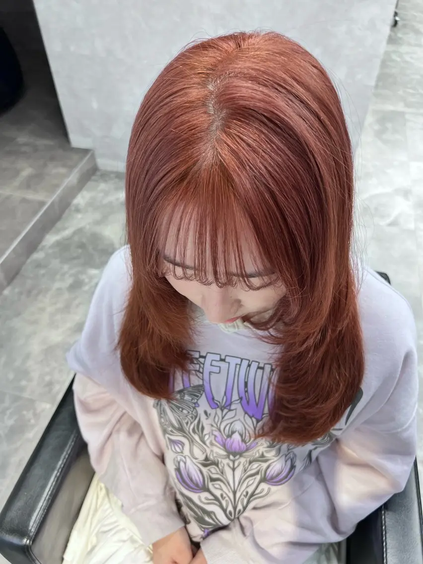 ロング カラー 黒髪 ブリーチ 透明感カラー 顔周りカット レイヤーカット ヘアカラー 透明感/レイヤー 🇰🇷tomonaのヘアスタイル