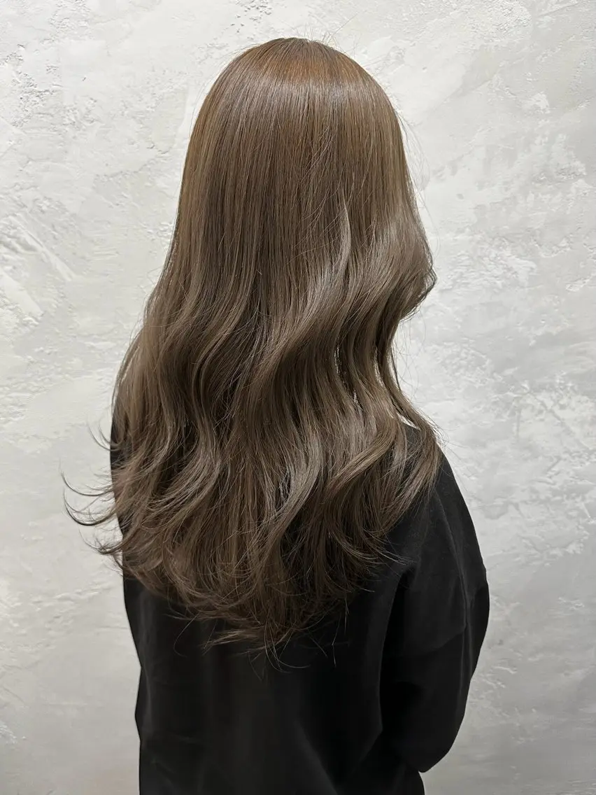 ロング ヘアアレンジ アッシュ カット ヘアカラー トリートメント kei_____ SALOWINのヘアスタイル