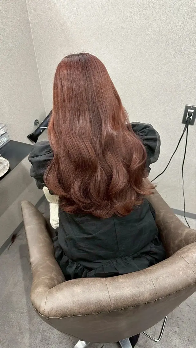 ロング SLASHスラッシュ 菅野あかねのヘアスタイル