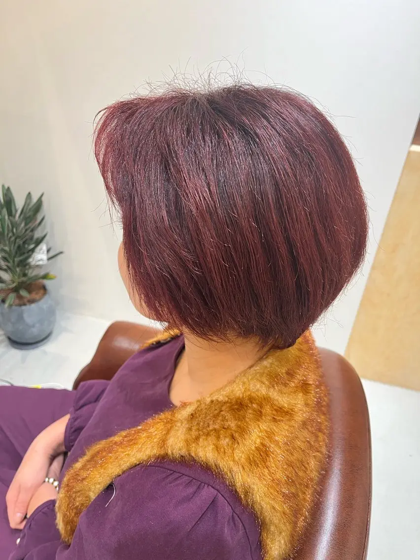 カラー レッドカラー 太田 恵美梨のヘアスタイル