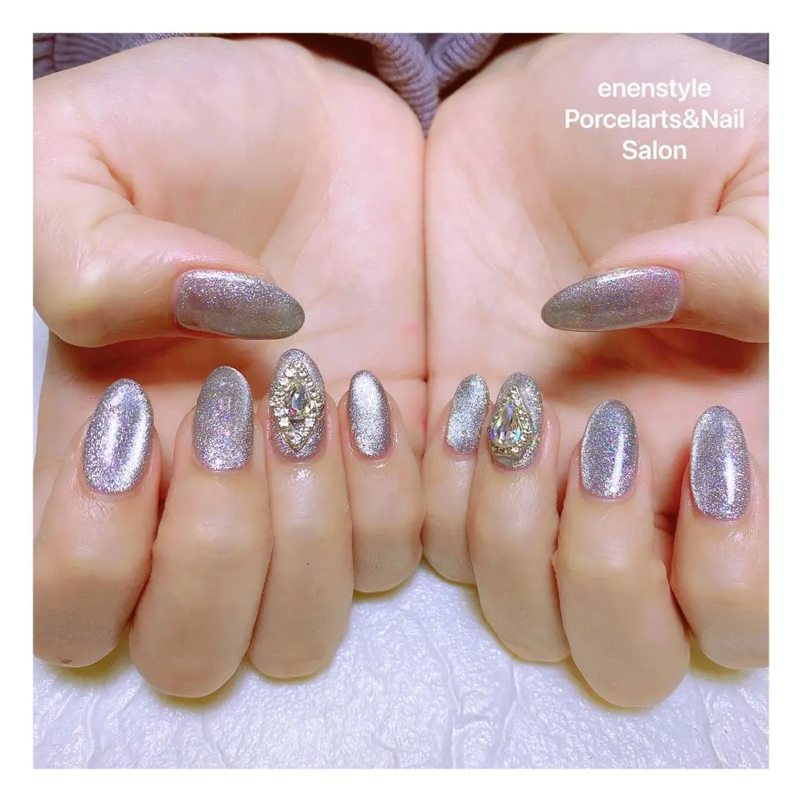 ミディアム ネイル ハンドネイル 🐾enen style 🐾のネイルデザイン