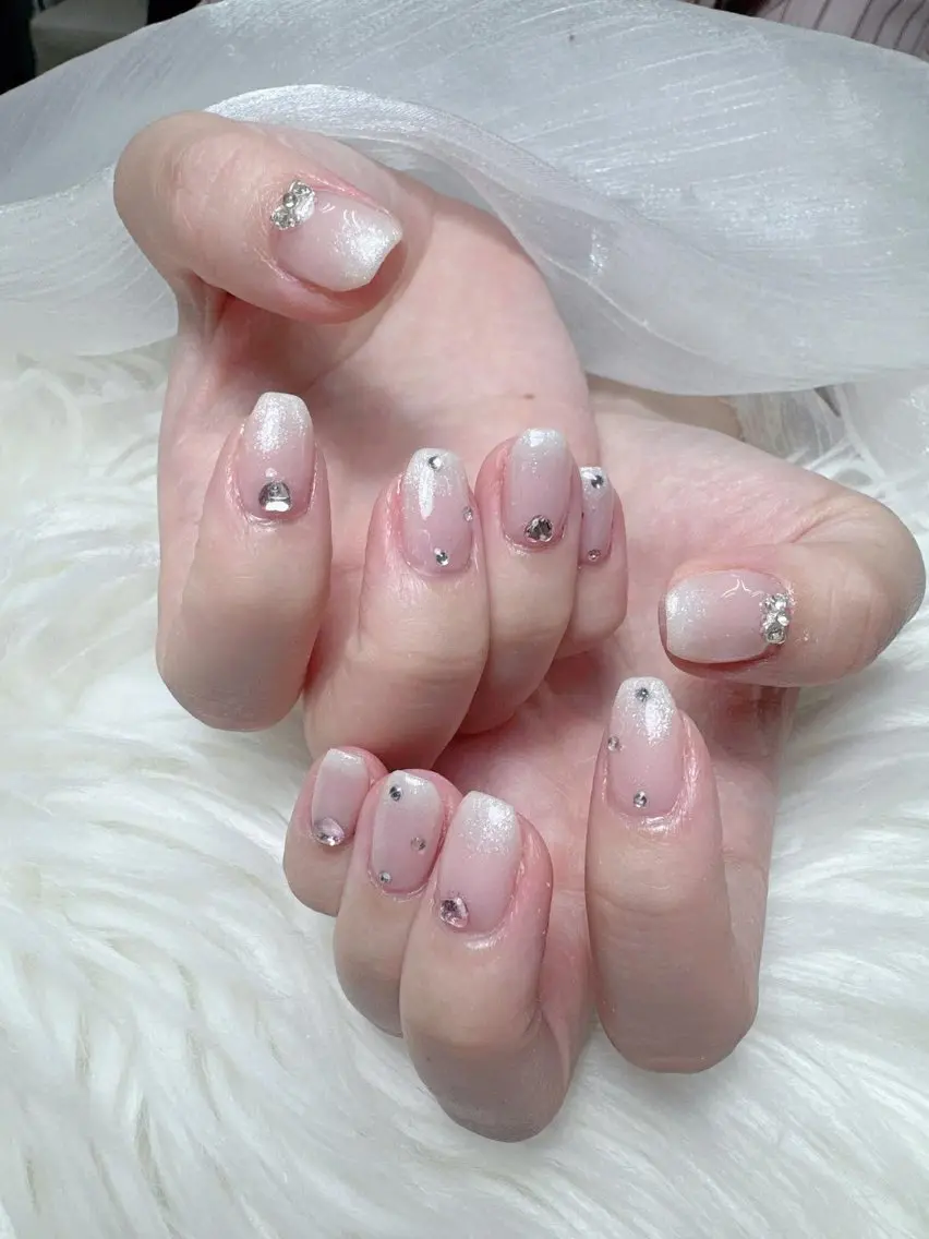 ネイル フレンチネイル グラデーション 韓国ネイル マグネットネイル ミラーネイル ハンドネイル Squen Nail shinjukuのネイルデザイン