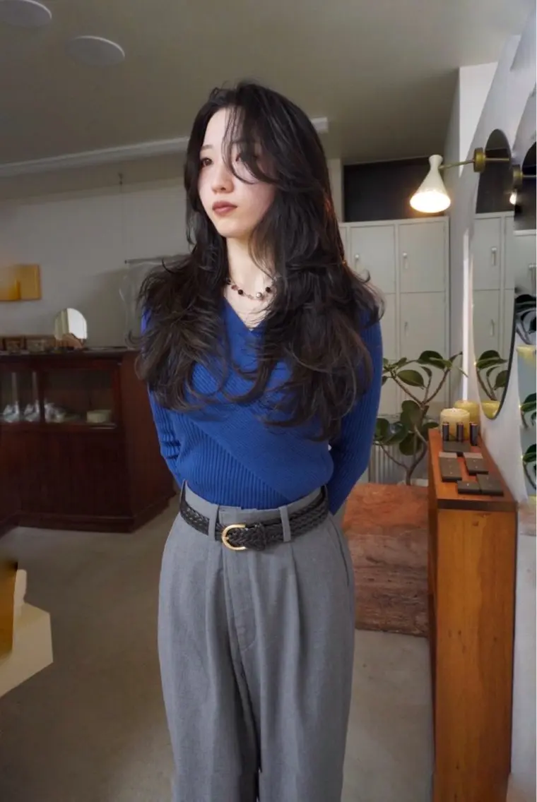 ロング カラー 小林 美咲のヘアスタイル