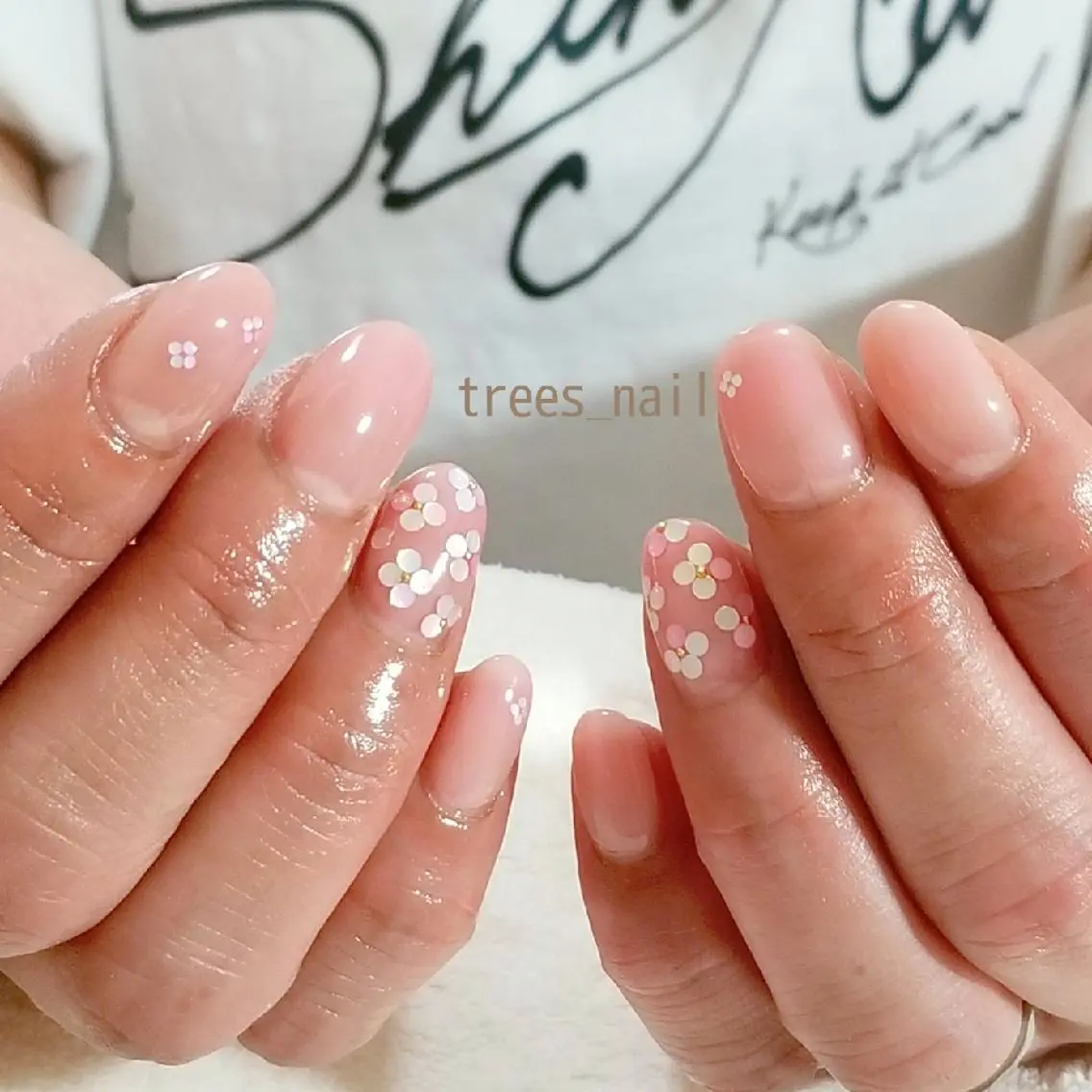ネイル フラワーネイル グラデーション trees_ nailのネイルデザイン