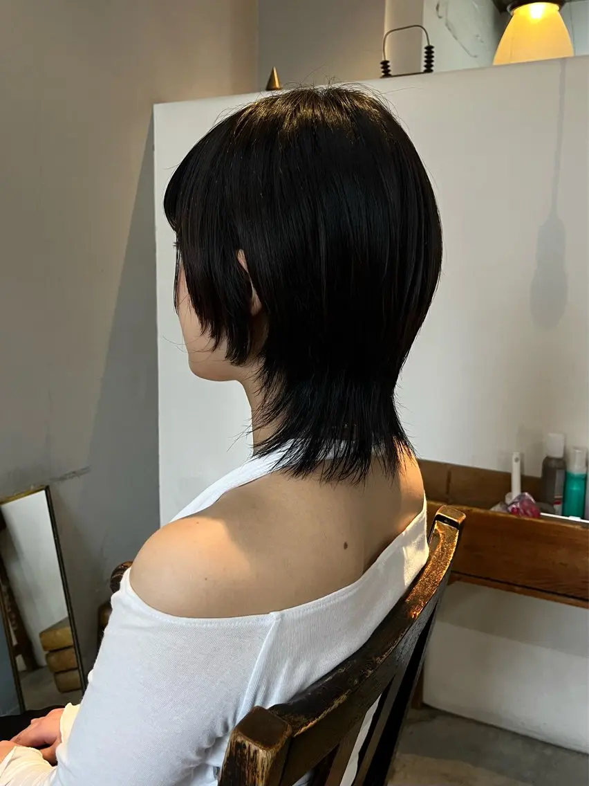 ミディアム レイヤーカット トリートメント ウルフカット カット トリートメント room3小出 奈央子のヘアスタイル