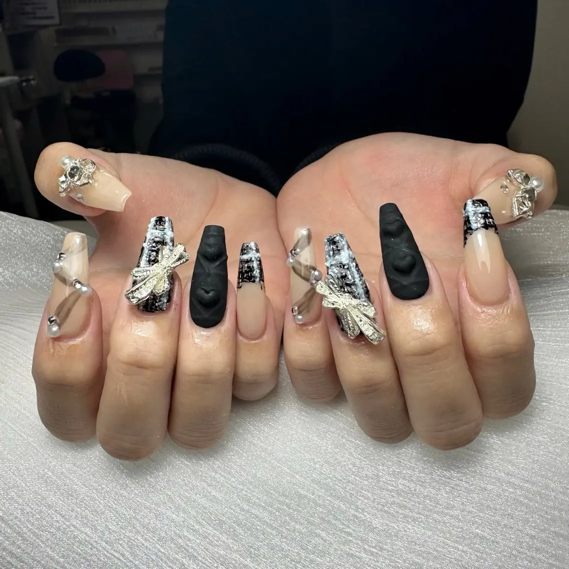 ネイル オーロラネイル 長さ出し フラッシュネイル フレンチネイル ジェルネイル ハンドネイル KITTY nailsのネイルデザイン
